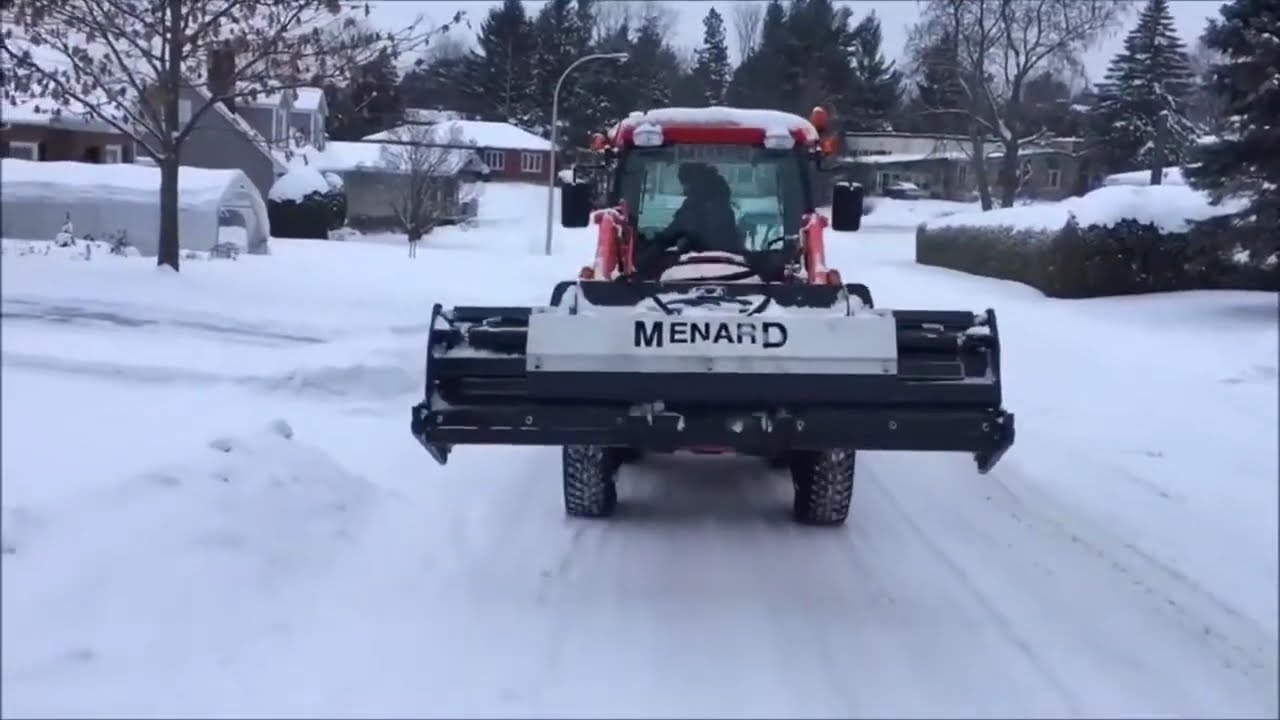 Snow Removal Kubota L6060 / Déneigement avec Kubota L6060