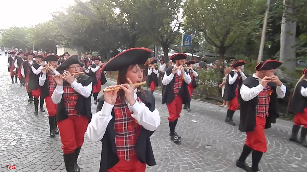 Pifferi e tamburi Arnad