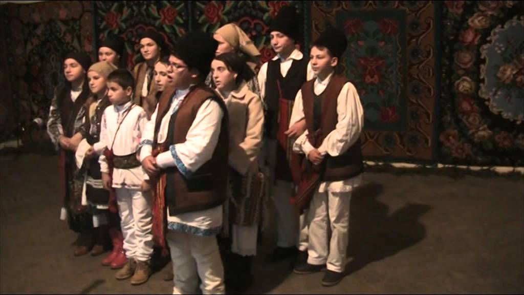 20 - Festivalul de colinde si traditii populare - Pogaceaua - 20 decembrie 2014 - Scoala Craiesti