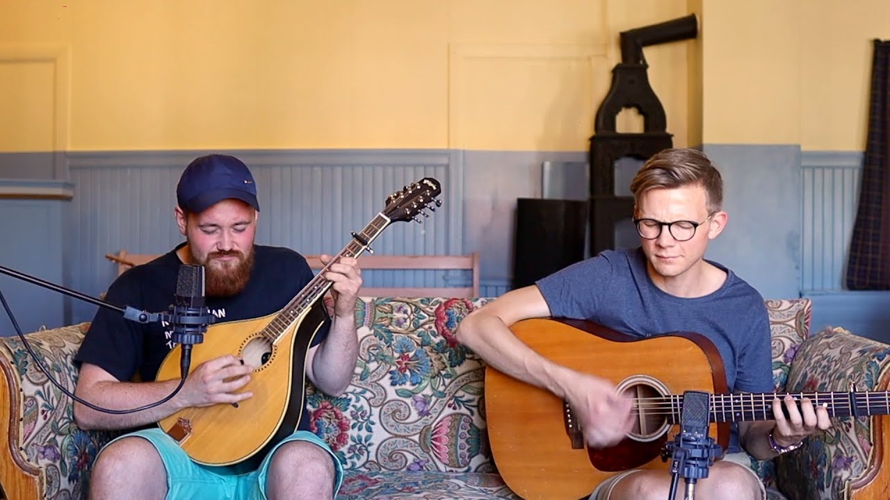 Original Waltz & Norwegian Halling (feat. Bendik Smedåsgjelten Qvam)
