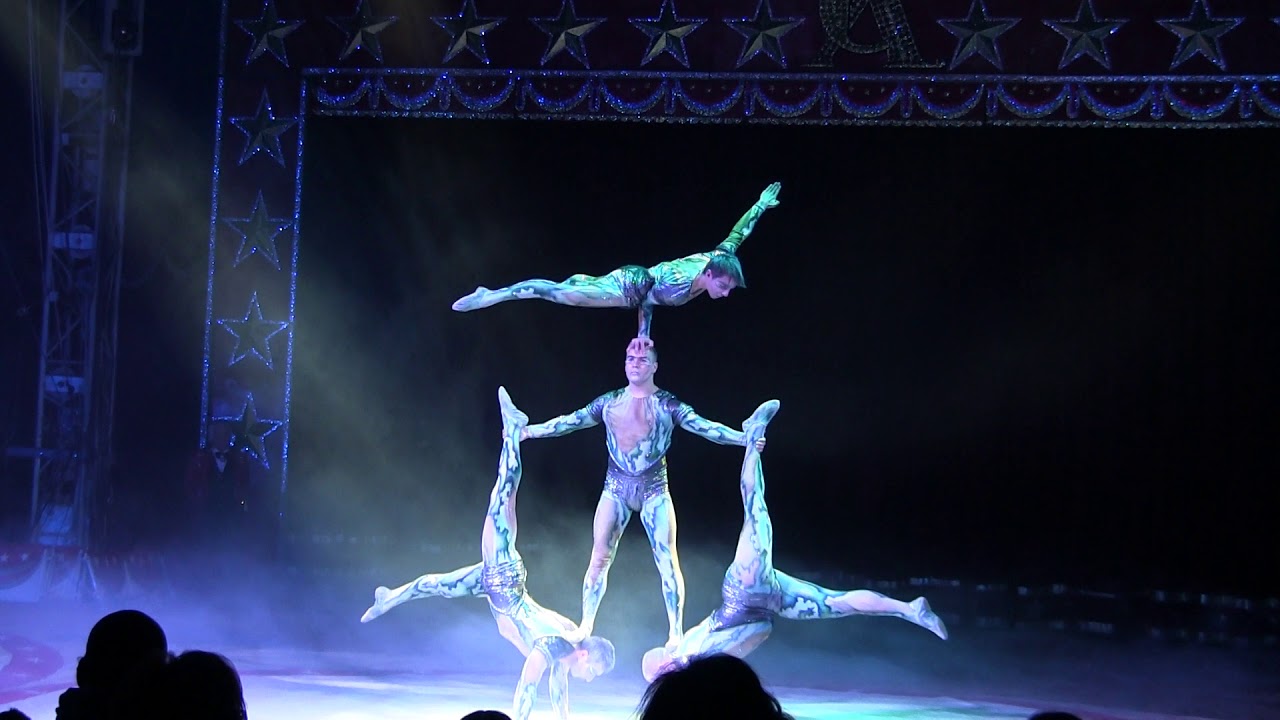 American Circus - Gli acrobati arrivati dal profondo degli abissi -- Acrobats