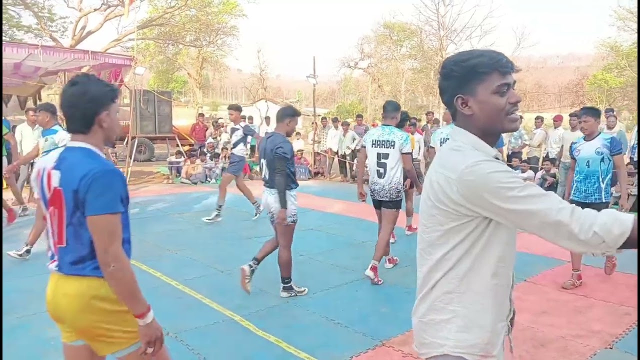 एम पी ए हरदा (सुरेंद्र) vs टिमरनी (मनोरी) कबड्डी प्रतियोगिता ग्राम बड़वानी तीसरा दौर का मैच