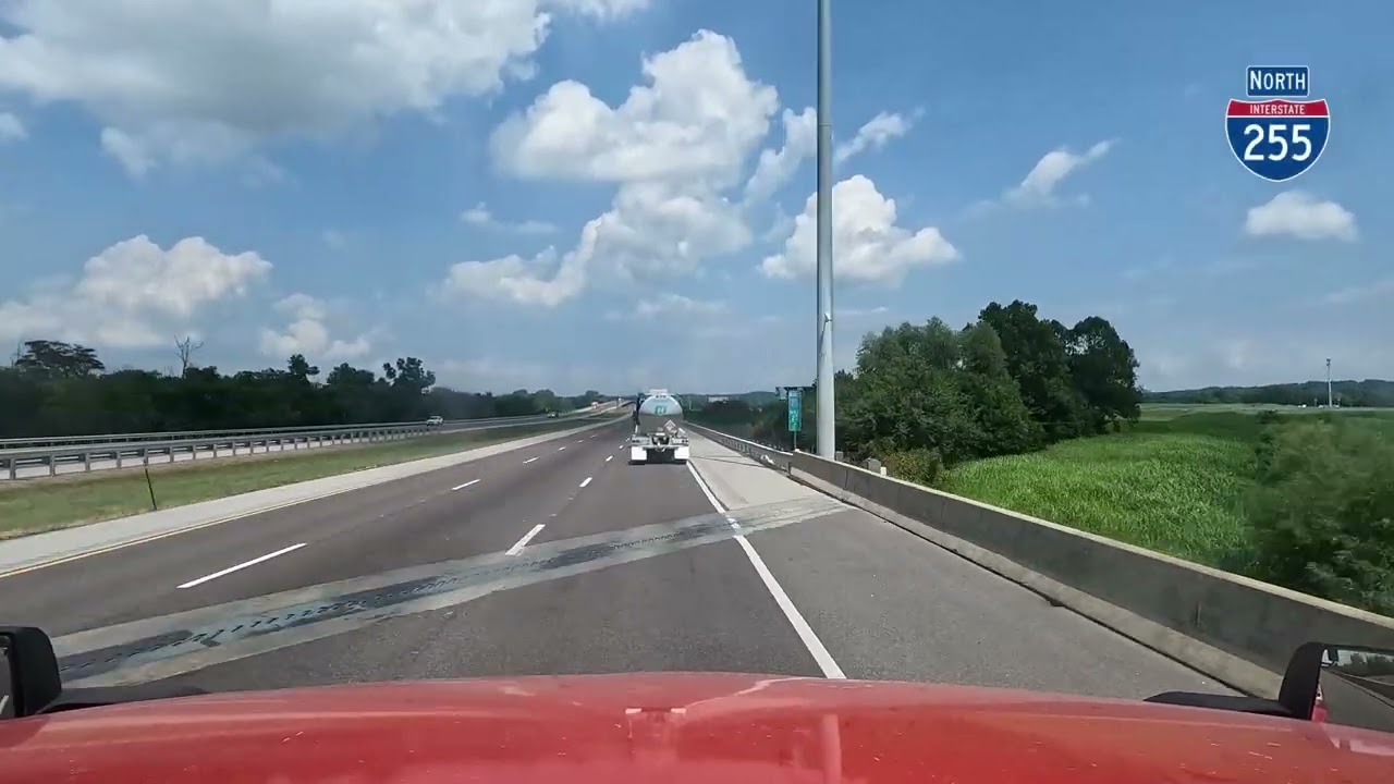 Trucking From Cahokia Heights, Illinois to Litchfield, Illinois