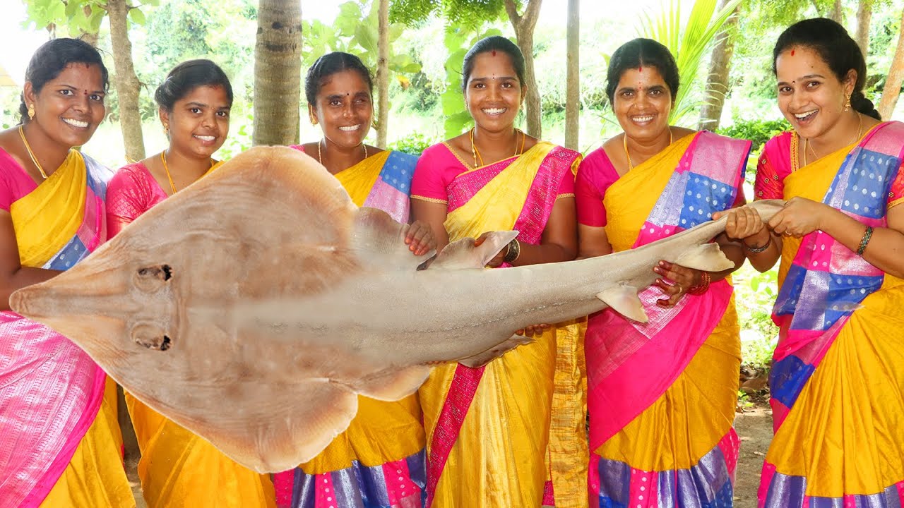 SHARK STINGRAY FISH PUTTU | Thirukkai Sura Puttu Recipe Cooking In Village | Shark Stingray Podimas