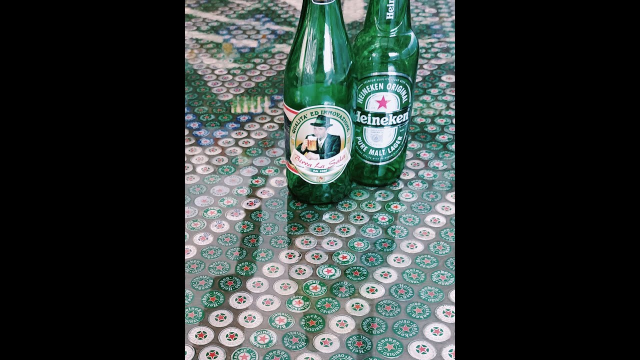 Tavolo resina 4500 tappi Heineken