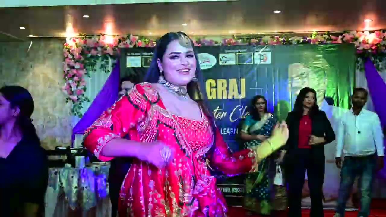 31 october makeup class #AnshikaRai #SpecialPerformance #JitendraEffects