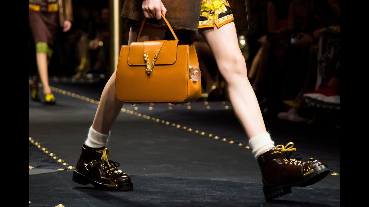 Versace Women's Fall-Winter 2019 | Fashion Show | Virtus Bag