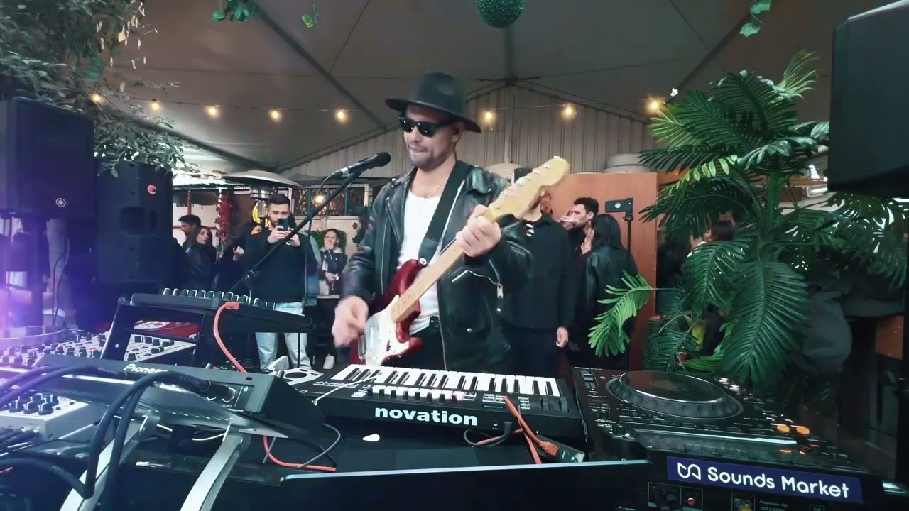 Bartan - By My Side [Part 2] (Live performance at Melodeep in Barcelona)