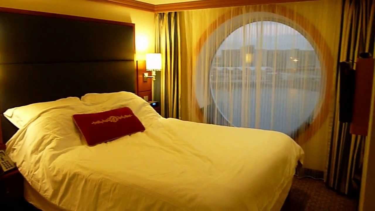 Disney Fantasy Stateroom 5522 - Deluxe Family Oceanview Stateroom Category 08A