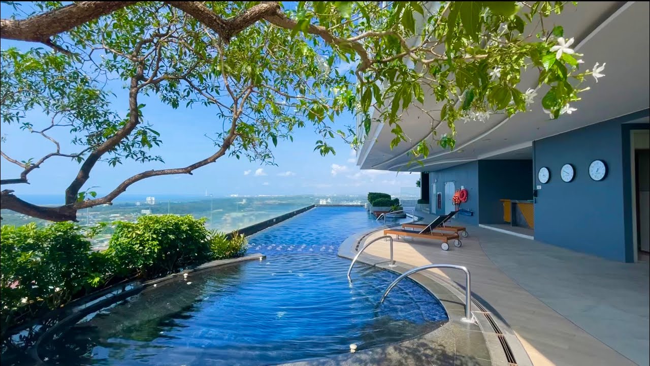 Holiday Inn & Suites Rayong City Centre / Executive Lounge 27F / 1 Bedroom Sea View Suite