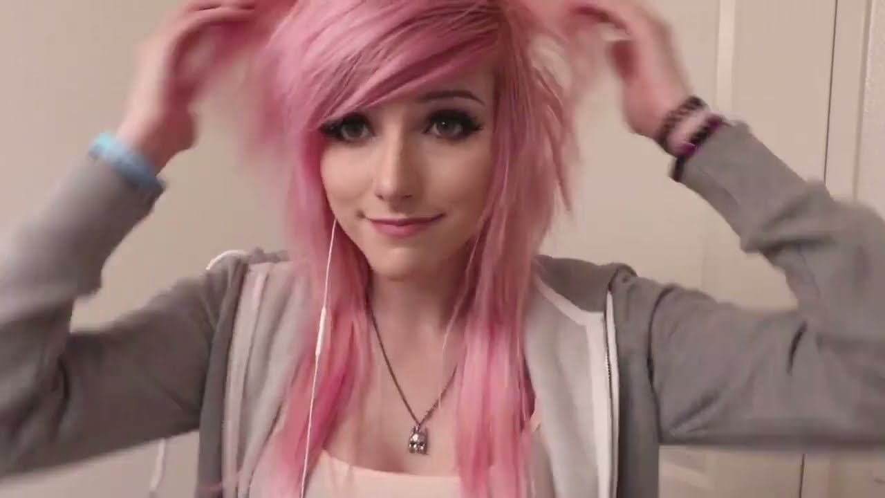 Alex Dorame: How To Cut Your Own Hair Tutorial (Re-upload)