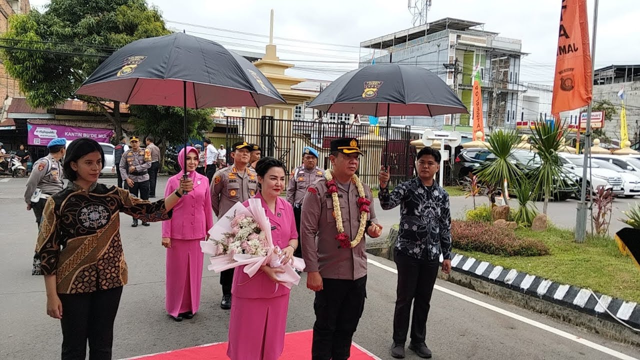 Resmi Jabat Kapolresta Jambi, Kombes Pol Boy Sutan Binaga Siregar Disambut di Mapolresta Jambi