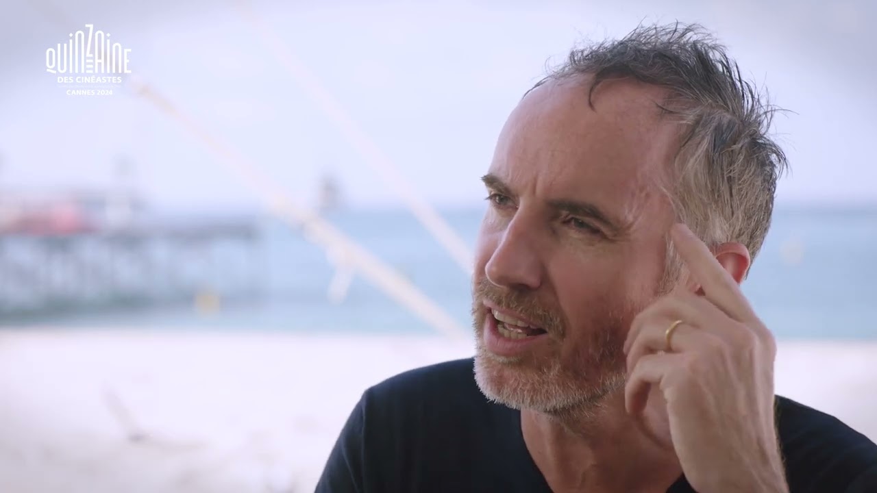 Interview de Jean-Christophe Meurisse  / Les Pistolets en plastique (Plastic Guns)