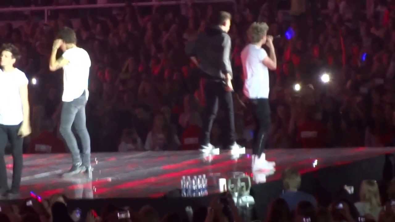One Direction, One Way Or Another/Teenage Kicks -Stockholm, Sweden