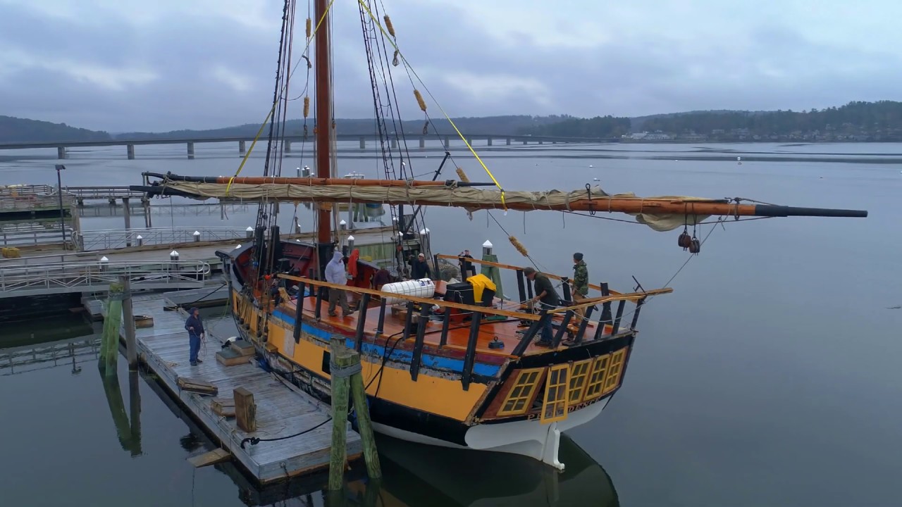 Tall Ship Providence - Stepping the mast!
