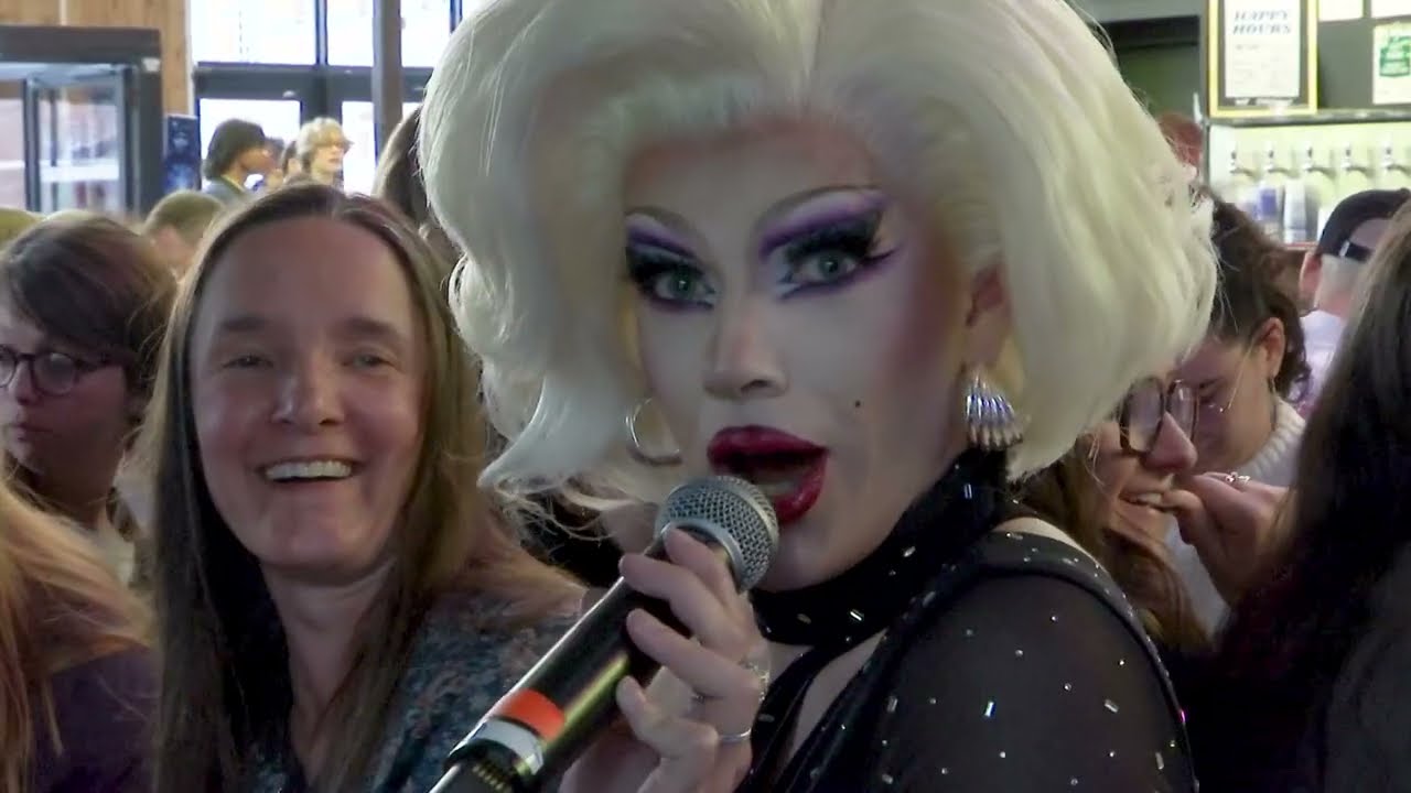 Bingo drag, le nouveau concept qui cartonne