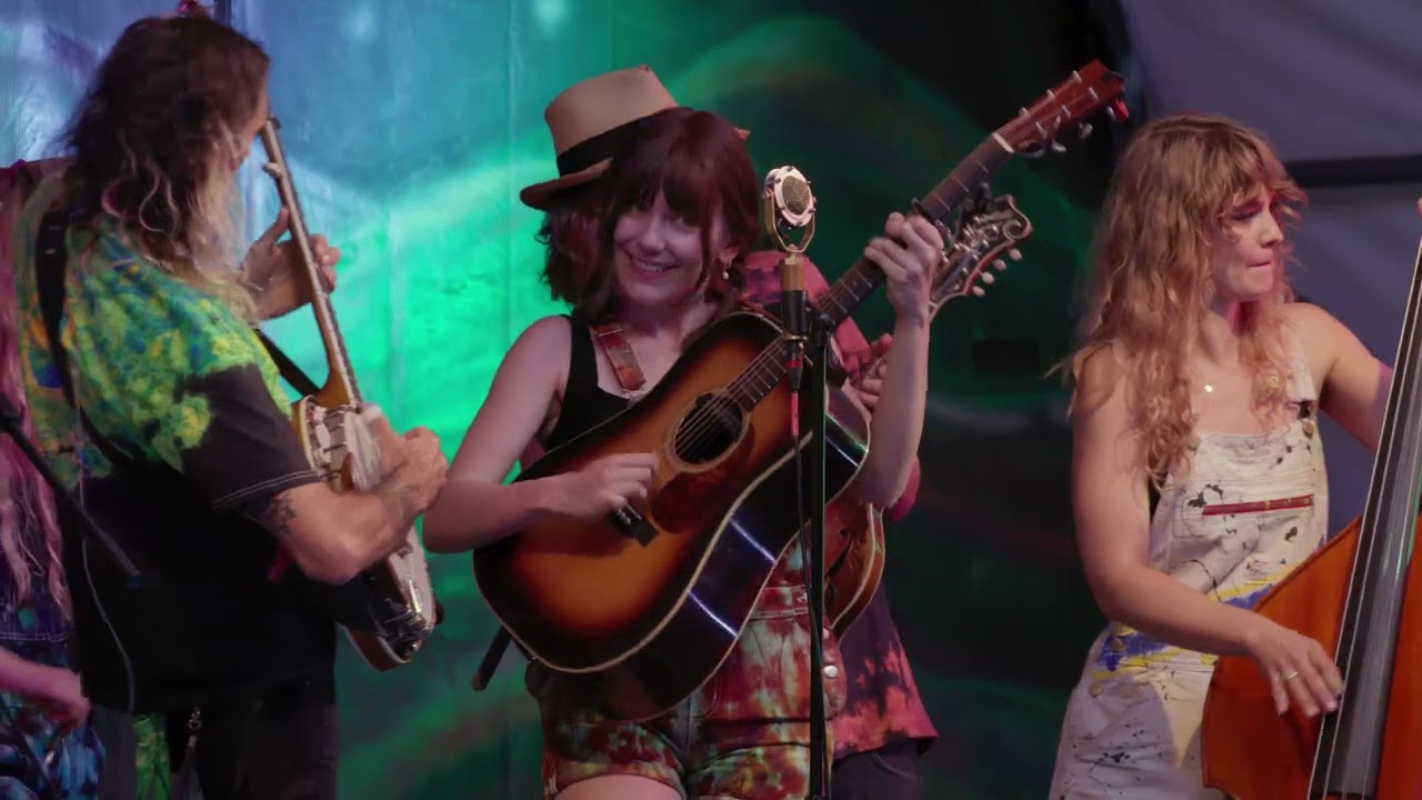 Blazing Guitar Flatpicker | Molly Tuttle and Golden Highway | Ossipee Valley Music Festival