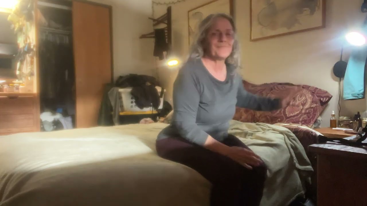 5 Gentle Morning Stretches in Bed ☀️ Wake Up Your Body Before You Even Stand Up