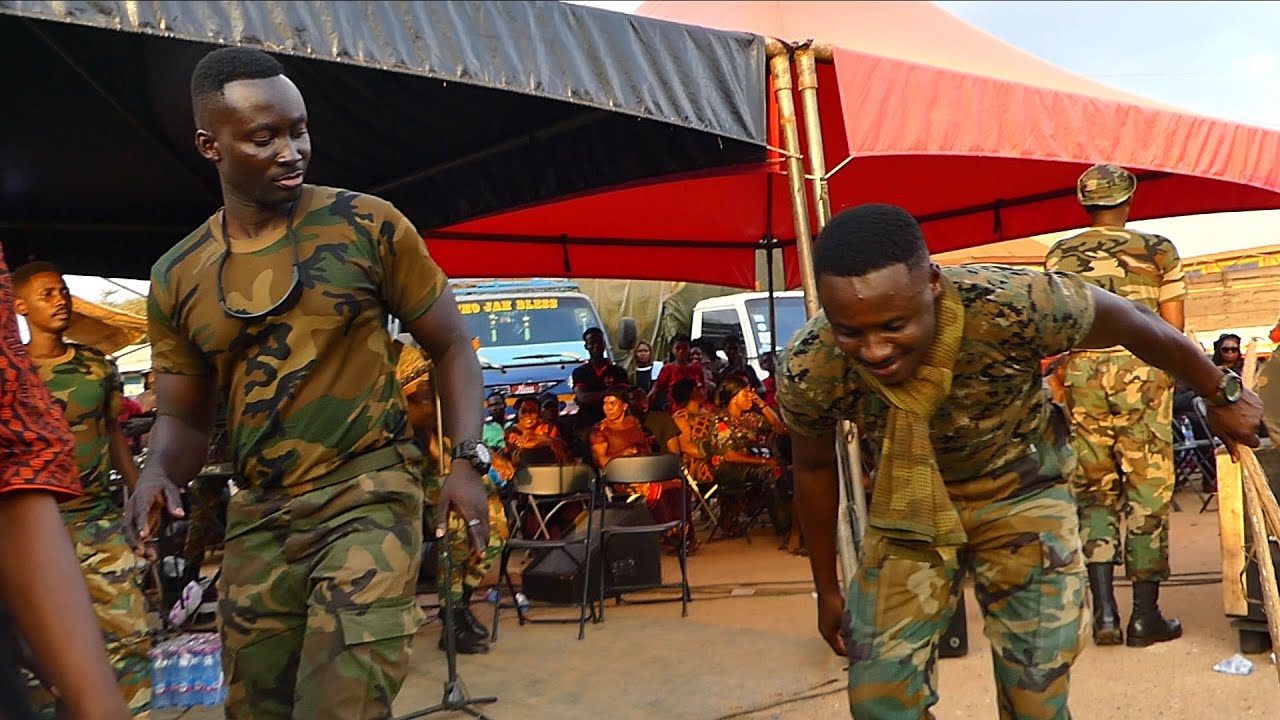 Sad! Akwasi Ampofo Agyei songs well played by 4th dimension band on apuutoo live band music