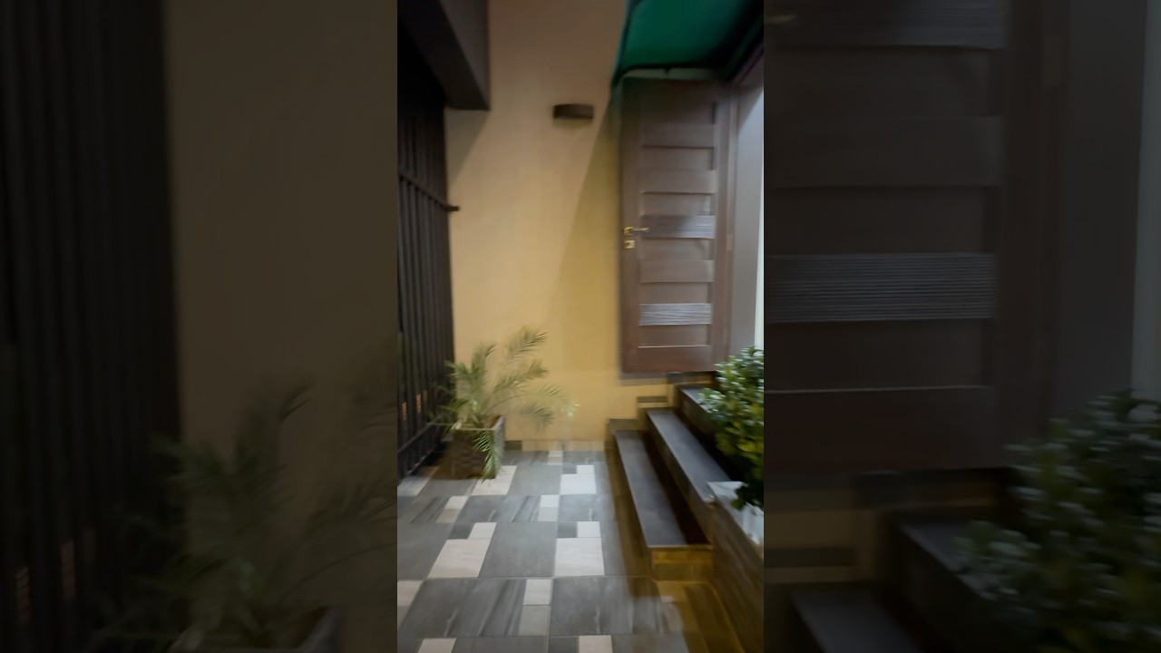 Most Elegant n Decent 10 Marla 🏠 for sale in bahria town Lahore
