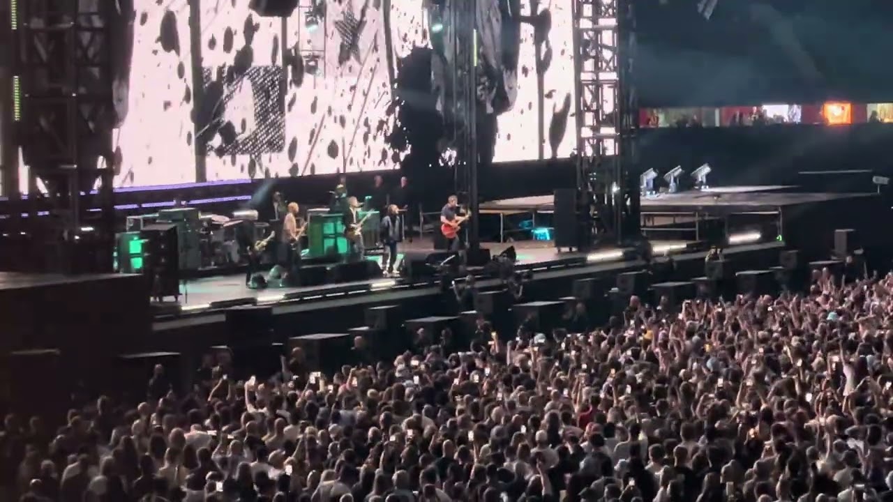 Oasis - Morning Glory [Live in Melbourne 01/11/2025]