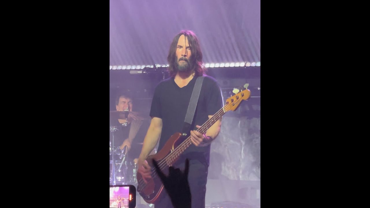 Dogstar - Keanu Reeves, Robert Mailhouse and Bret Domrose live at Emo&rsquo;s in Austin Texas (Vertical)