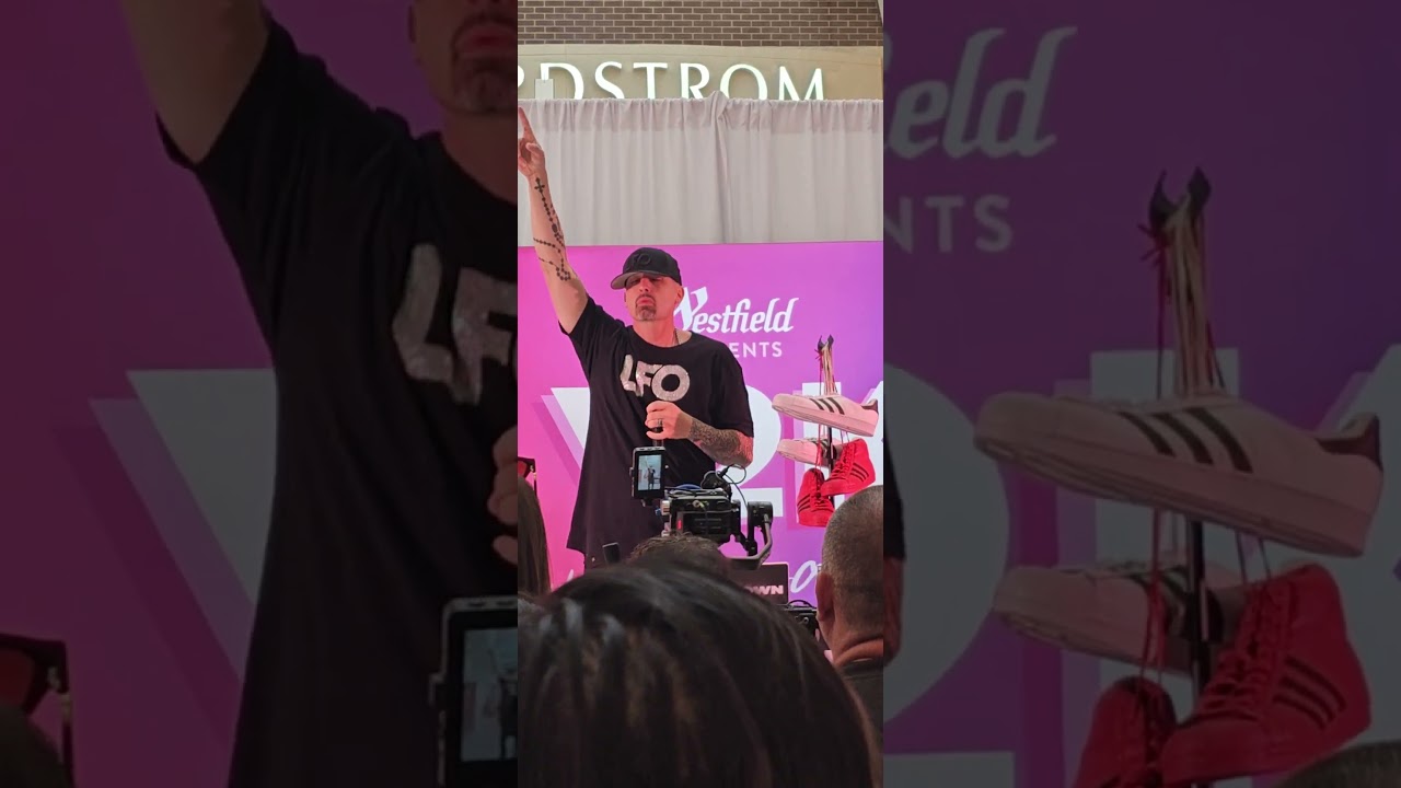 LFO - Brad Fischetti & Otown *Every Other Time* Pop2000 - My2K Tour - Montgomery Mall 4/1/23
