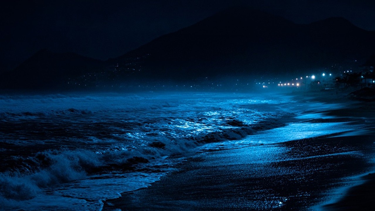 FALL ASLEEP EASILY WHEN LISTENING TO THE SOUND OF OCEAN WAVES 🌊 HEAVY OCEAN SOUNDS FOR DEEP SLEEP