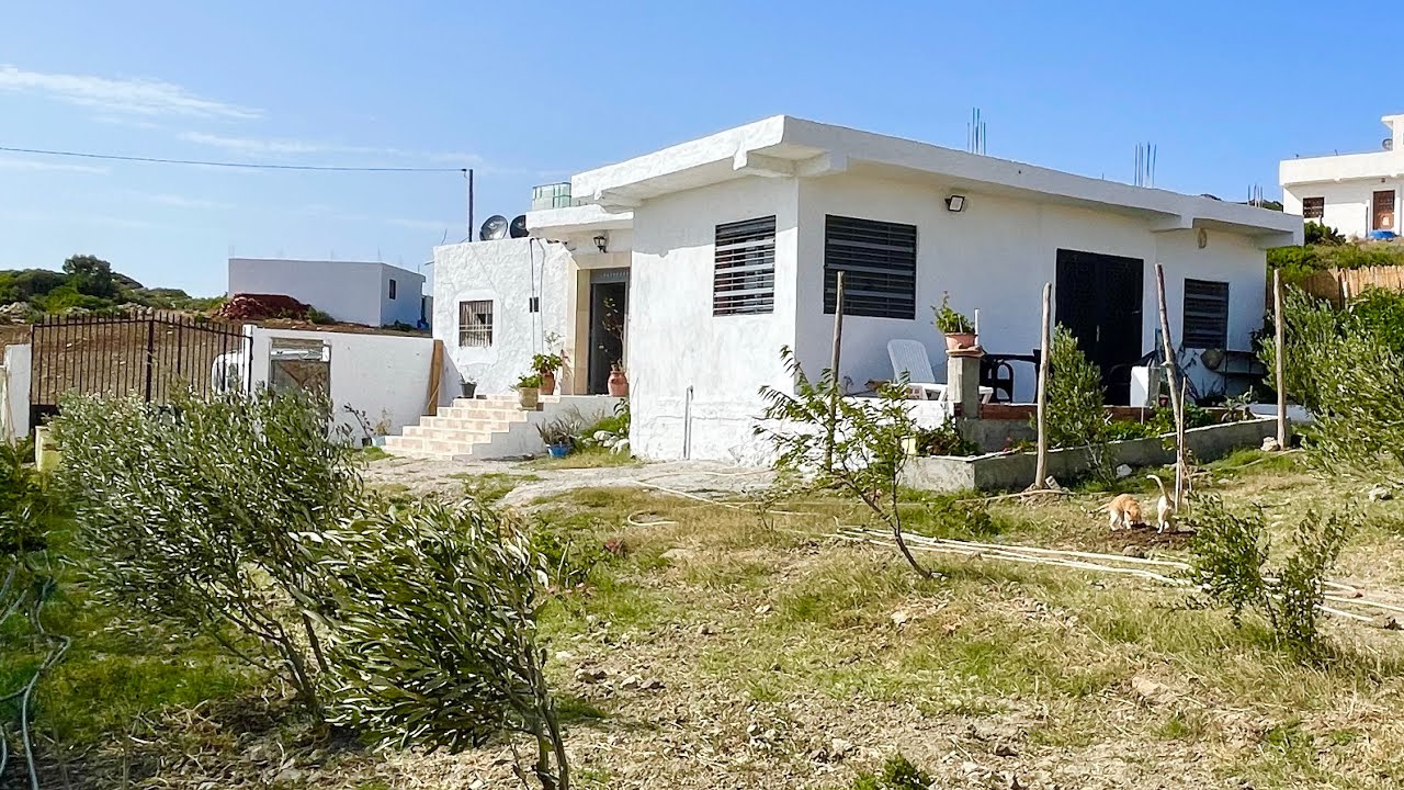 ميني فيلا محفضة كتحمق على الطريق مساحة 640متر0703640826 نواحي تطوان طنجة