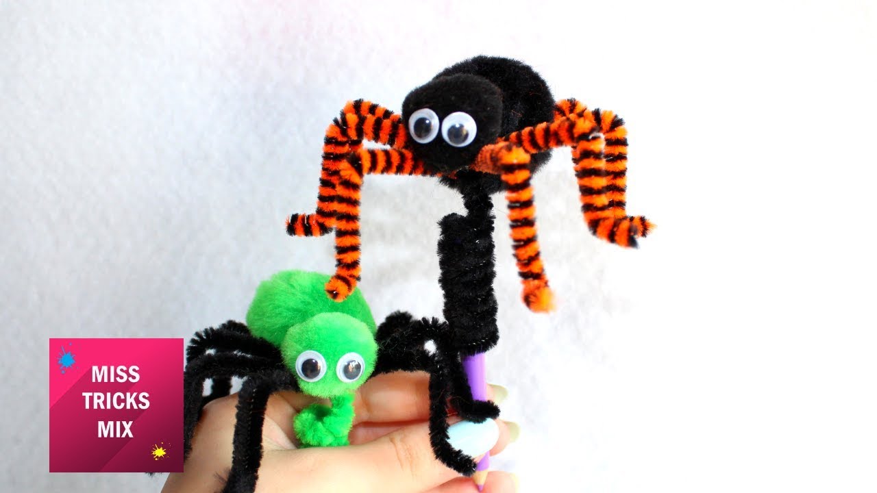 Pipe Cleaner Pom Pom Spider Halloween pencil topper | Halloween crafts.