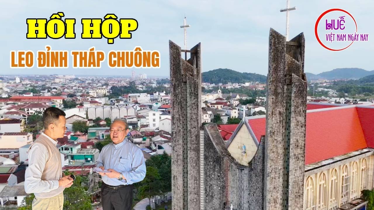 Cúng xây dựng và khám phá mê cung sâu thăm thẳm bên trong tháp chuông Nhà thờ Chánh toà Phủ Cam