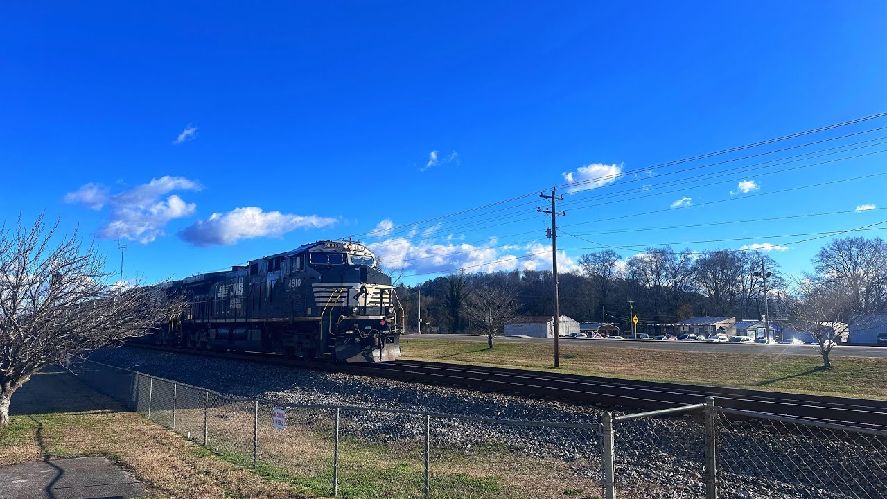 Southbound Norfolk Southern 173 rolling thru Spring City Tennessee 