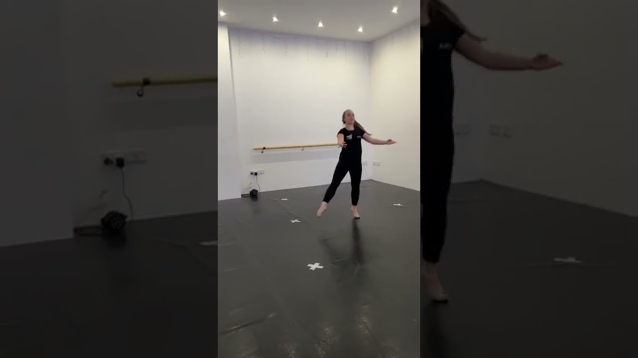 Grade 1 - Polka en avant and de c&ocirc;t&eacute;