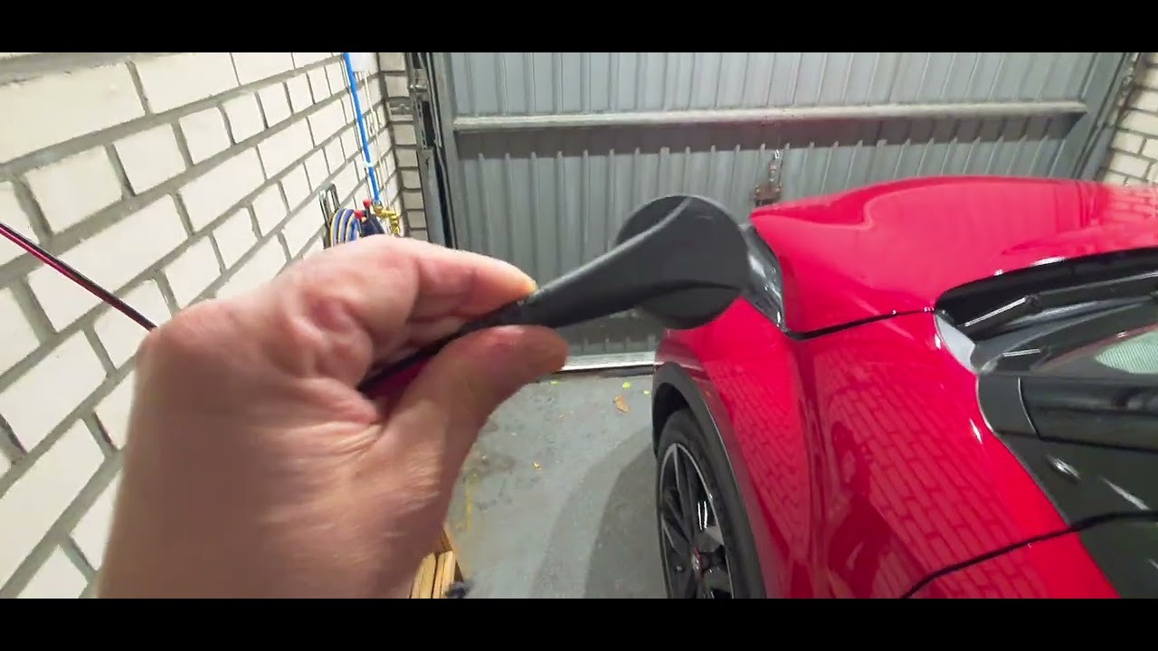 Toyota CHR external charging socket. Zewnętrzne gniazdo ładowania Toyota CHR.