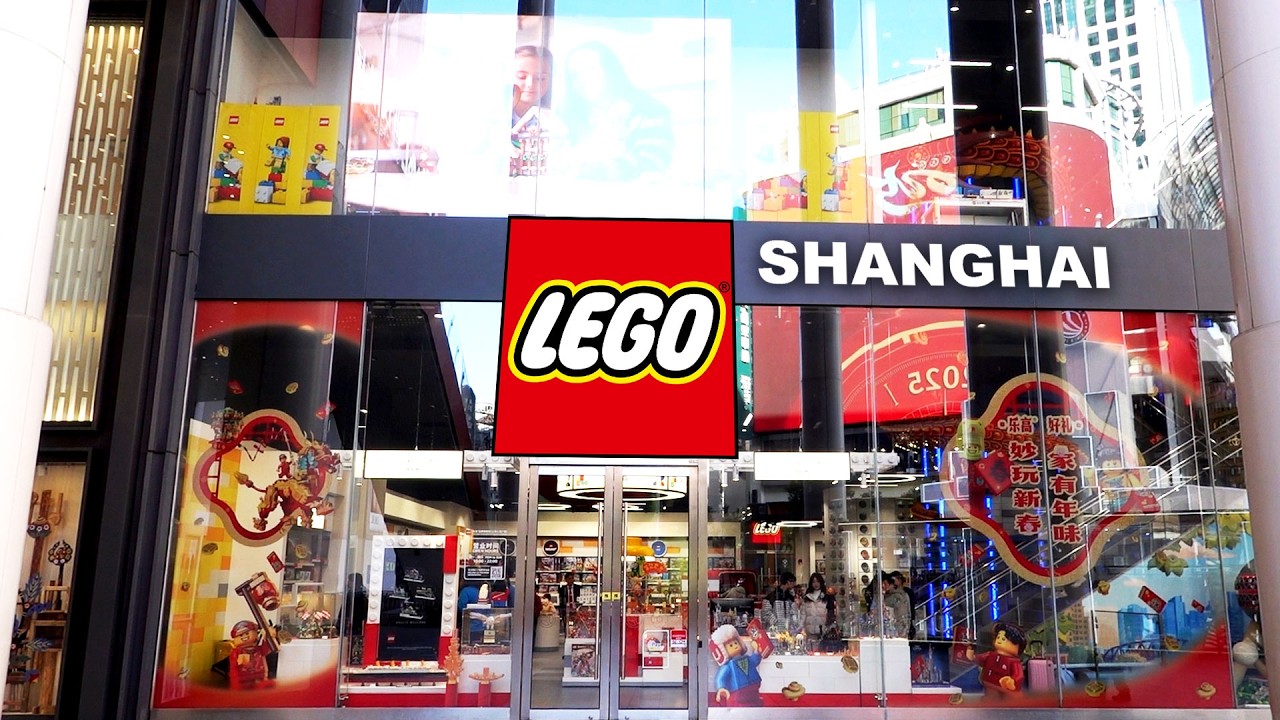INSIDE Shanghai&rsquo;s MASSIVE LEGO Flagship Store!