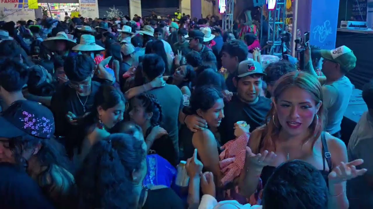 Bailazo de Los RICHARDS en el segundo domingo de carnaval putleco parte 1
