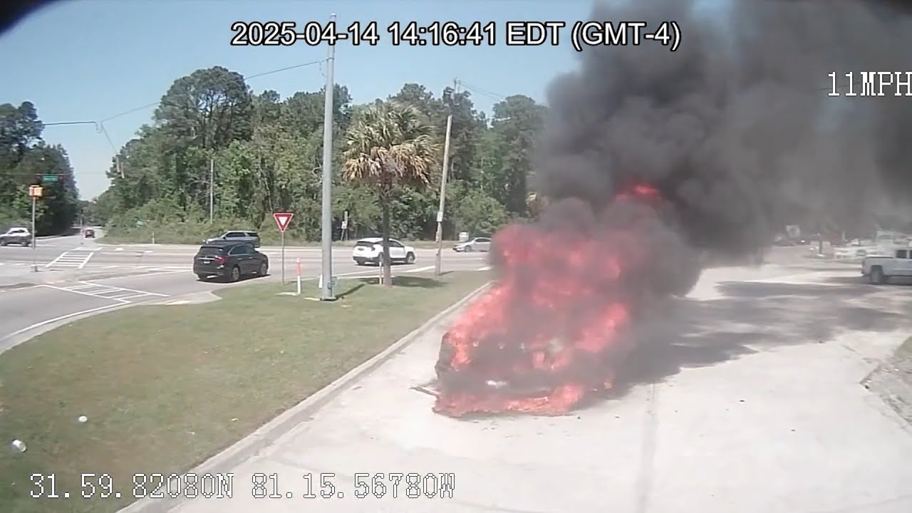 Ogeechee Rd/Chevis Rd. vehicle fire