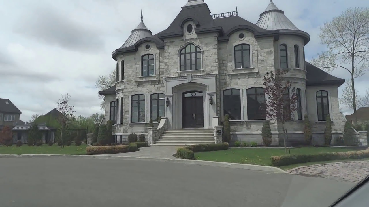 Big Houses in Montreal Canada (Nouveau Saint-Laurent)
