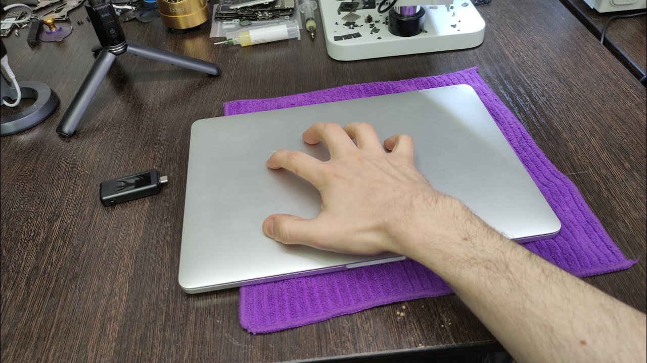Macbook A1708 умер после плохой зарядки
