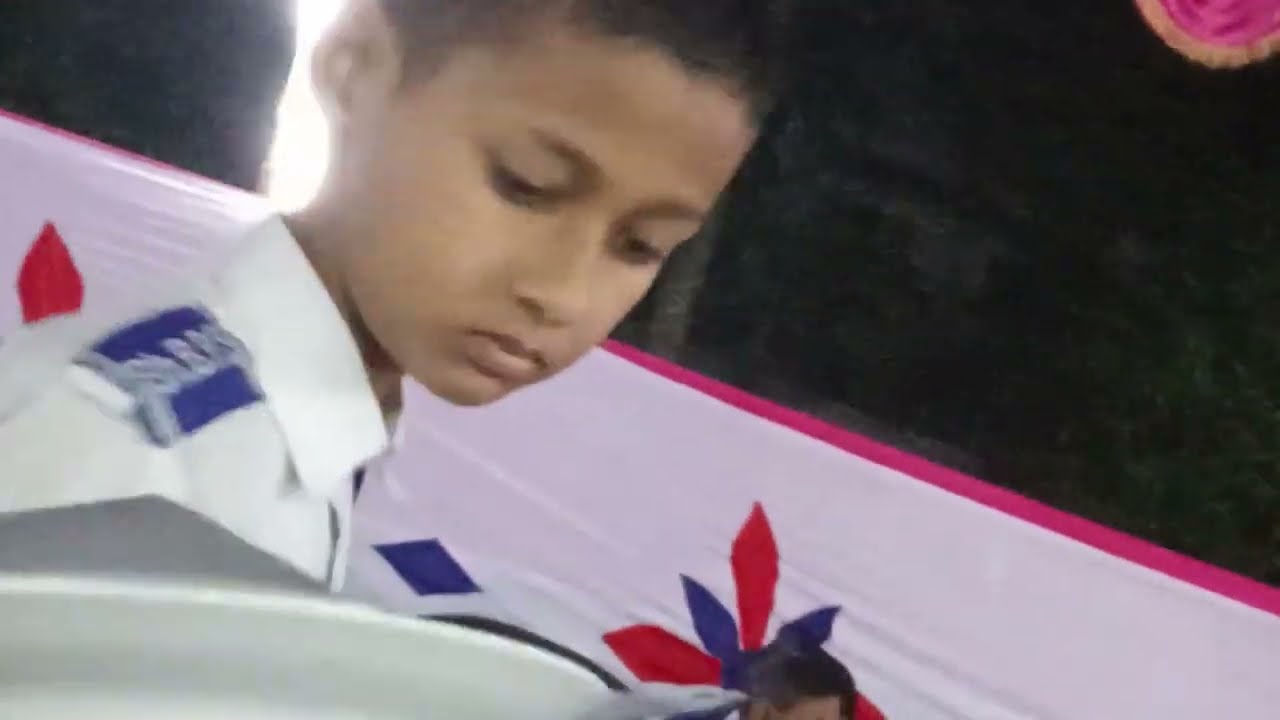 24 শে জুলাই রেভুলেশন ইংলিশ উপস্থিত বক্তৃতা দিচ্ছে সামিউল হাসনাত সারার ষষ্ঠ শ্রেণি👍🏻🥰