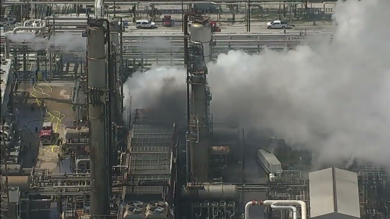 Marathon employee dies in Texas City refinery fire, company says