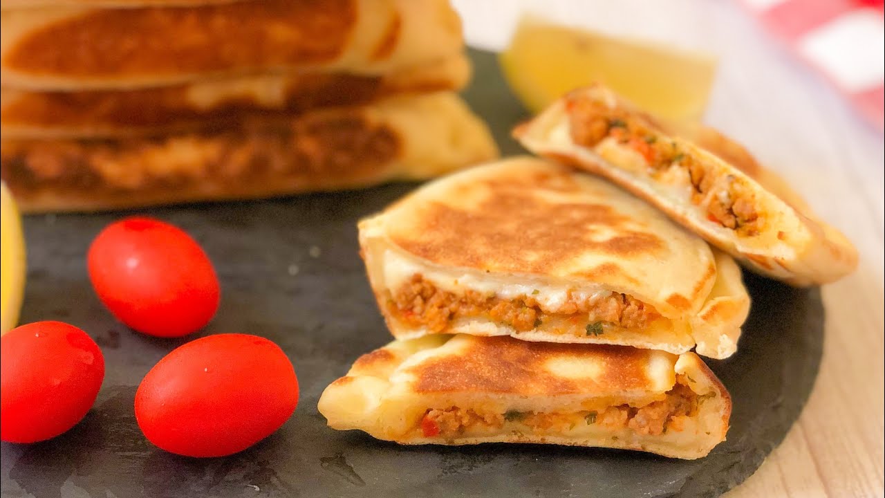 الفطائر التركية  بحشوة خطيييرة ، ضروري تجربوها 😱Crêpes turques Gözlem avec une farce de ouf