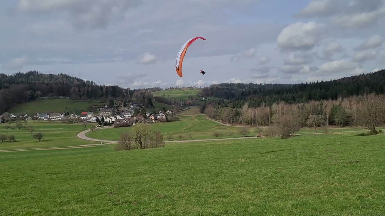 Paraglider ANSA in Moosbronn