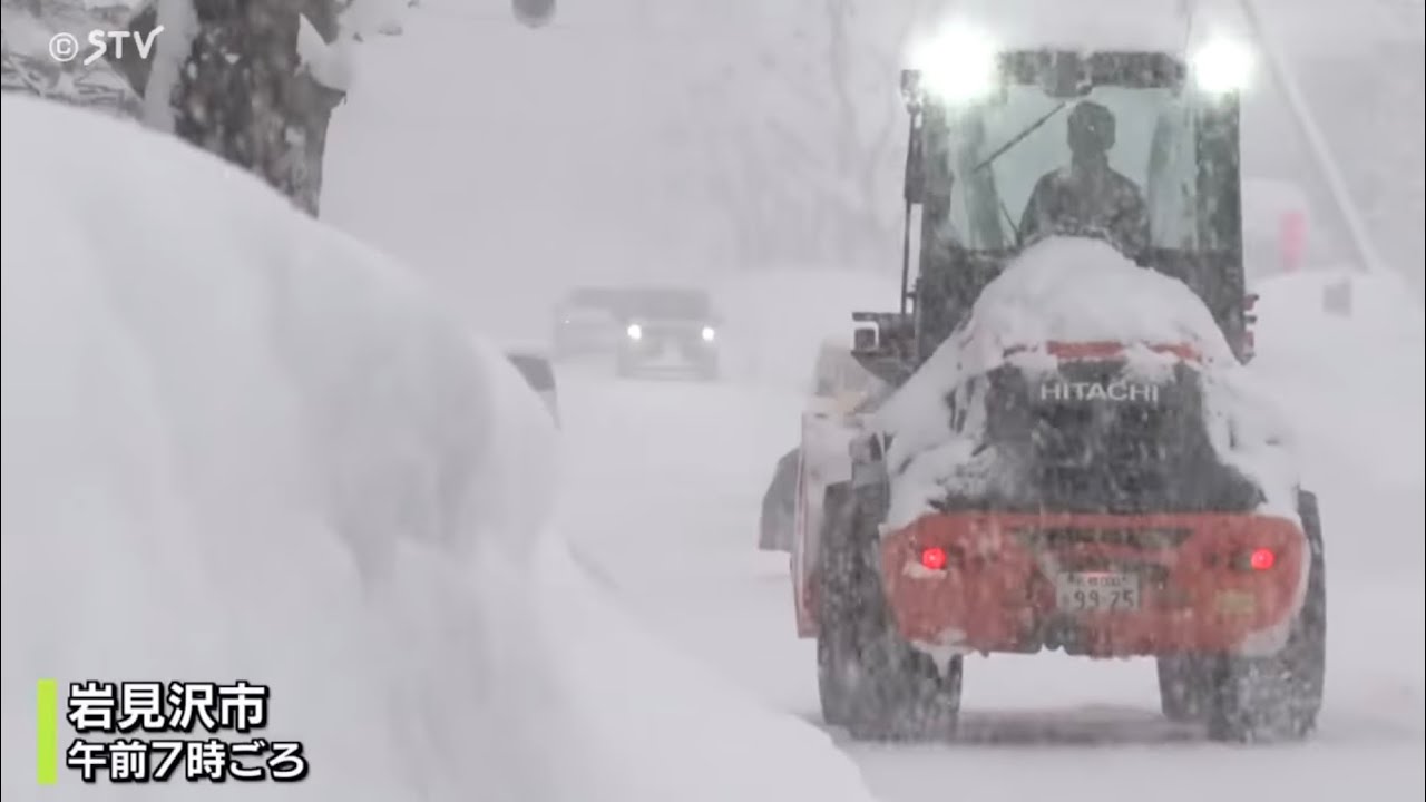「雪かきやってもやっても」　記録的ドカ雪市民疲労困憊　北海道岩見沢市のこれが積雪１１８センチのリアル