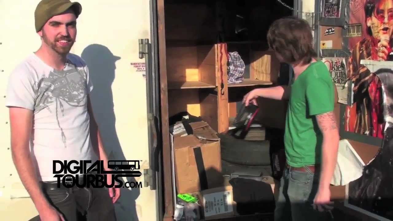 Houston Calls - BUS INVADERS Ep. 86