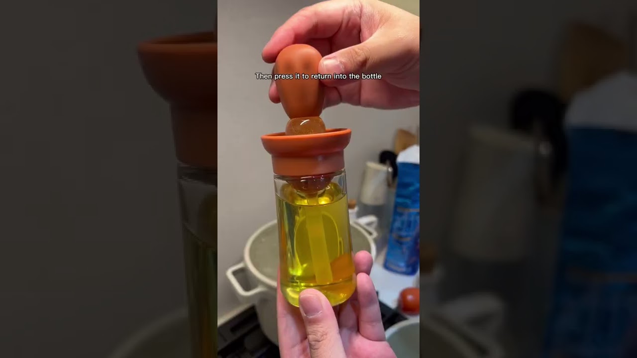 2 in 1 Oil Dispenser and brush link in comment section #shorts