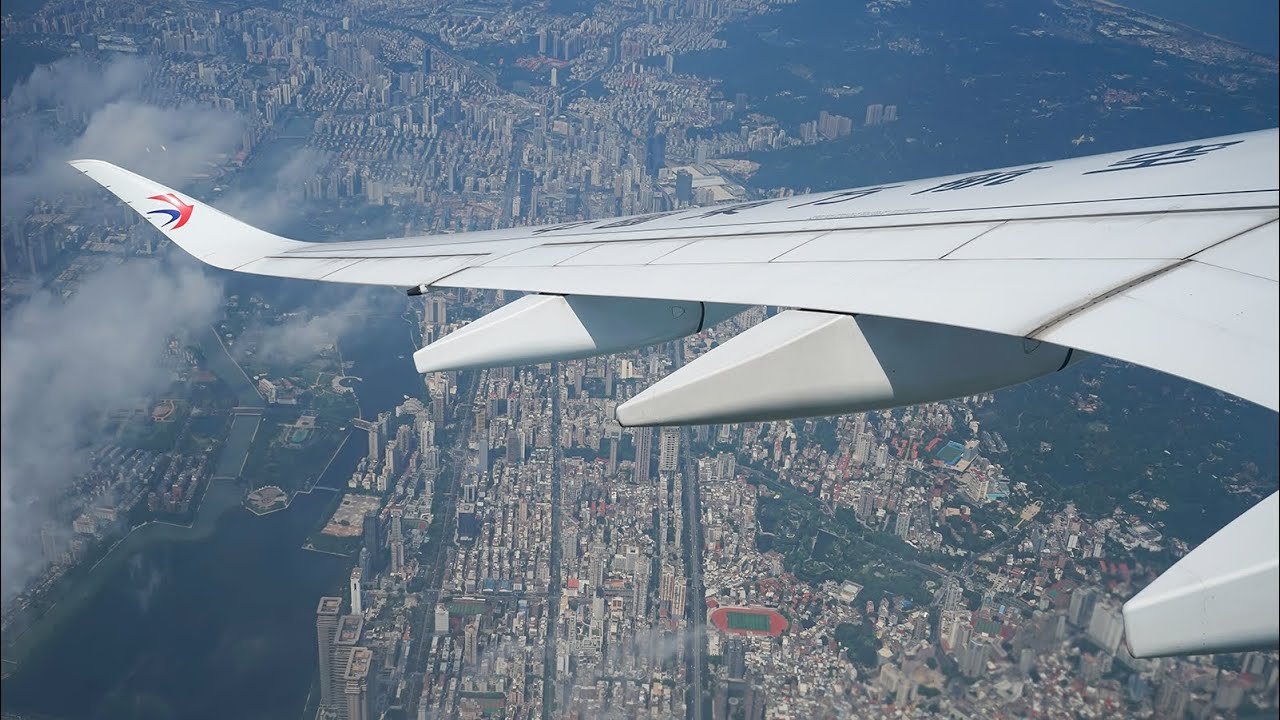 A350 SHARP BANK China Eastern Airlines A350-900 acceleration and takeoff from Xiamen