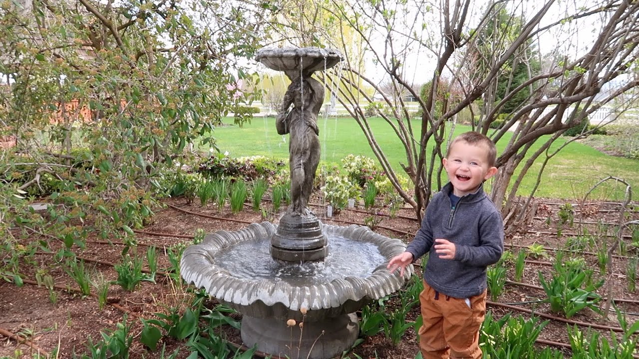Setting Up a New Fountain! ⛲️💦💙 // Garden Answer