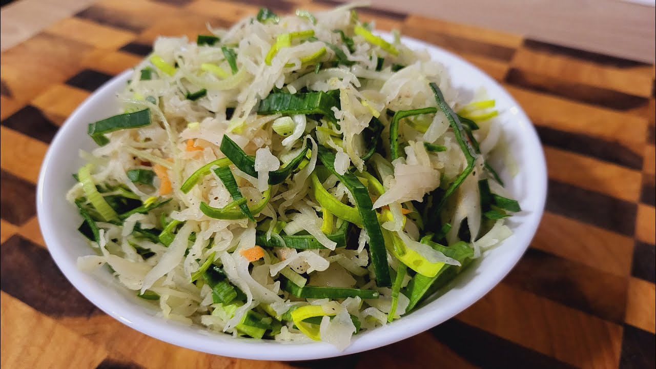 Вкусный гарнир из лука-порея и кальмаров, приготовленный за 3 минуты.