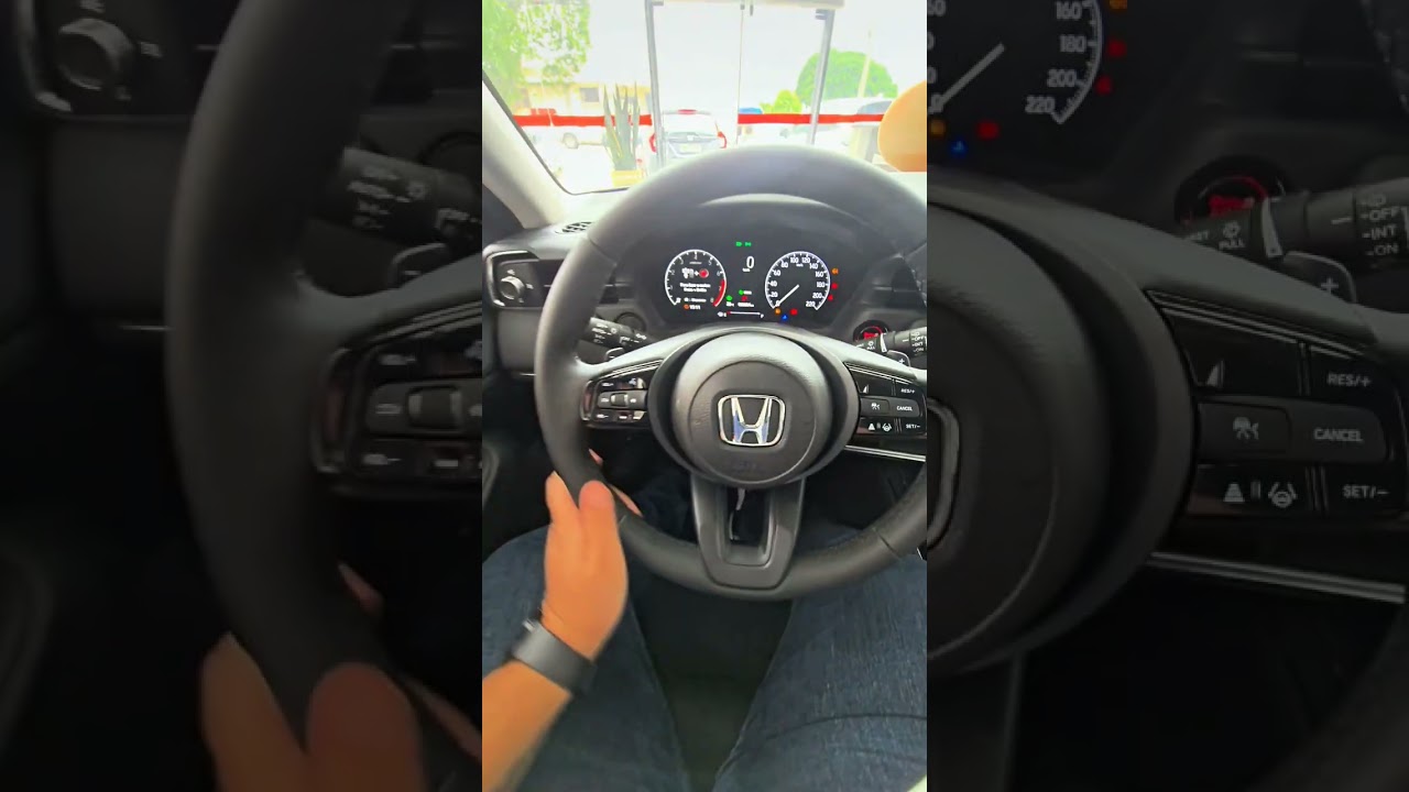 PELO MESMO VALOR DE UM TRACKER VOC&Ecirc; LEVA UM HR-V COM ACABAMENTO TOP...
